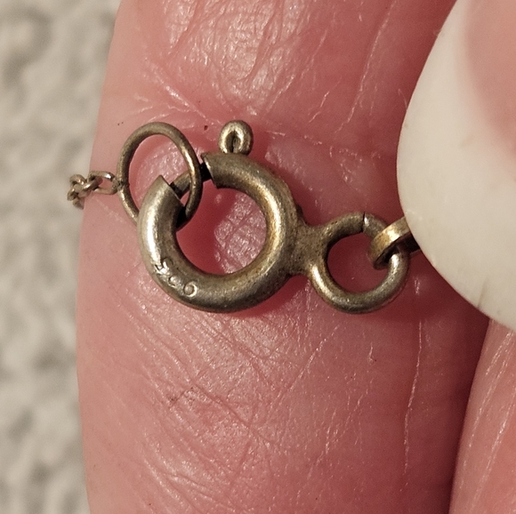 925 STERLING SILVER GOLD CHAIN WITH A FIRE OPAL 🪬 HAMSA. SPECTACULAR. PICS 📸 - Picture 4 of 8